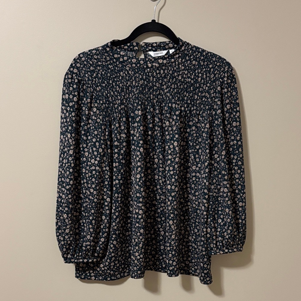Reitmans Green and Tan Patterned Blouse